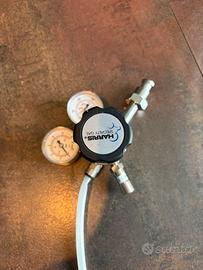 Regolatore/riduttore di pressione per bombole ATM