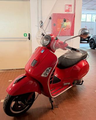 Vespa GTS 300 IE