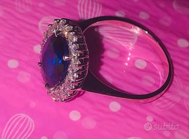 Anello oro bianco diamanti e zaffiro