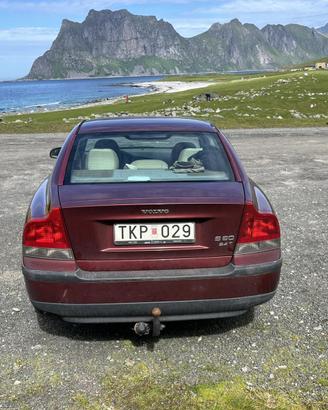 A.F.F.A.R.E  Volvo S60 2.4 Turbo automat 2002 benz