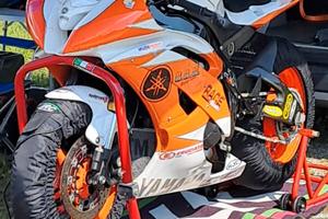 Yamaha YZF R6 race