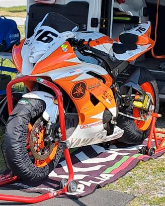 Yamaha YZF R6 race