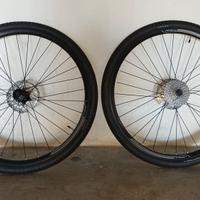 Ruote complete per gravel 