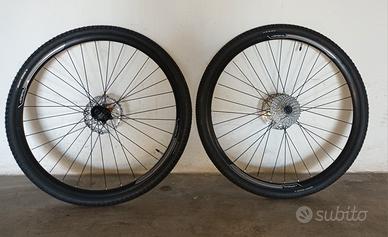 Ruote complete per gravel 