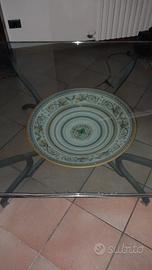 Tavolo in cristallo con ciotolo di ceramica deruta