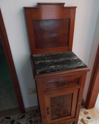 comodini antichi 