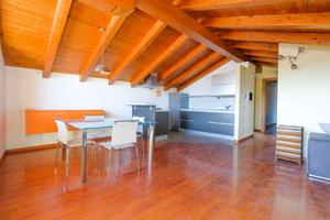 ATTICO/MANSARDA A MAPELLO