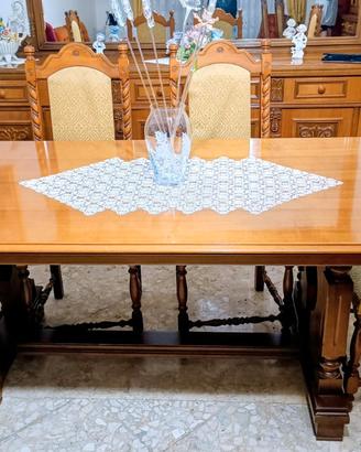 tavolo e sedie soggiorno 