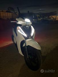 Honda sh 300-immatricolata 2020-buone condizioni
