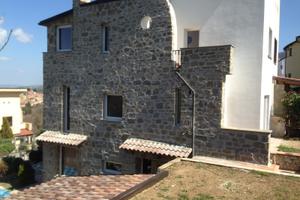 Bifamiliare in via Villafranca pignola