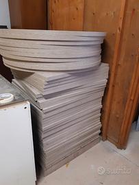 Piani tavolo rotondi e quadrati