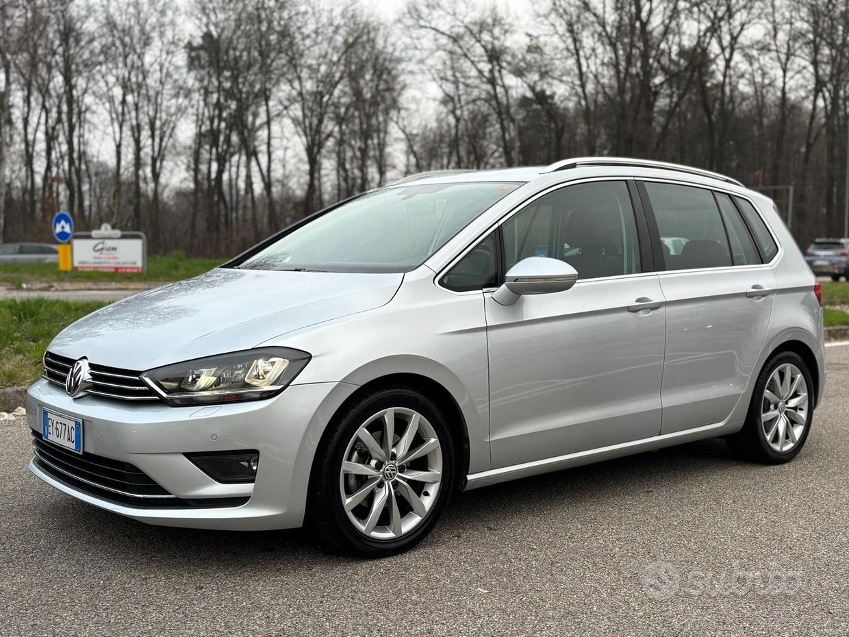 VOLKSWAGEN Golf Sportsvan