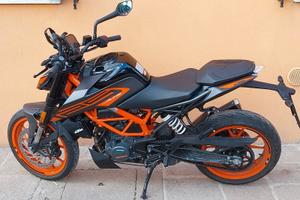 Ktm duke 125