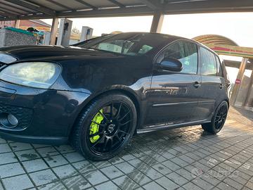 Golf V GTI versione R32