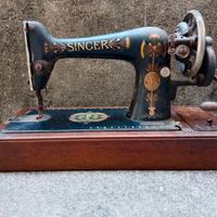 Antica macchina da cucire Singer