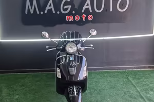 Piaggio Vespa 300 GTS