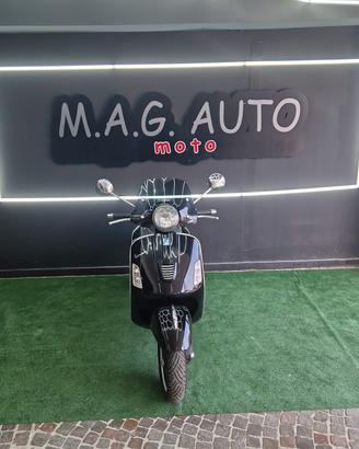 Piaggio Vespa 300 GTS
