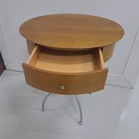 Tavolino ovale con cassetto