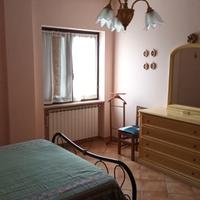 Camera da letto matrimoniale subito disponibile.