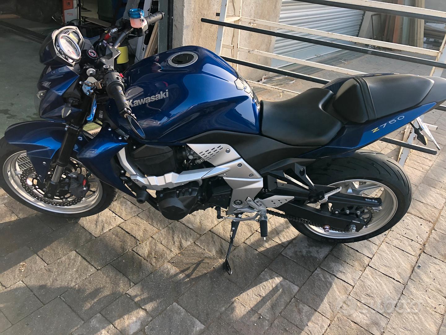 Kawasaki z 750 - Moto e Scooter In vendita a Cosenza