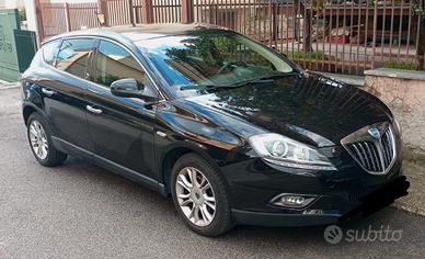 Lancia Delta 1.6, 120 kw. 