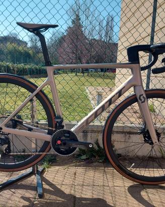 SCOTT ADDICT RC 10 | bici corsa PROMO -27%