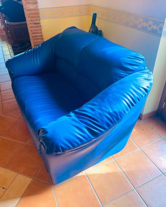 🔥 DIVANO BLU “TESORO NASCOSTO” 2 POSTI