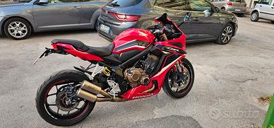 Honda CBR 650 R 