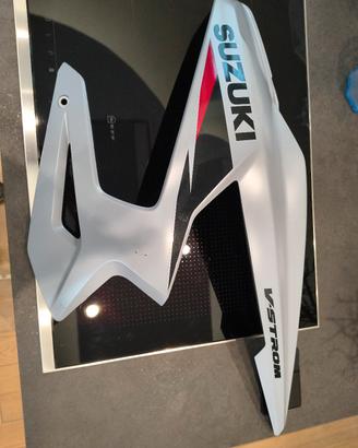 carena laterale destra Suzuki V Strom 1050 SE 2024
