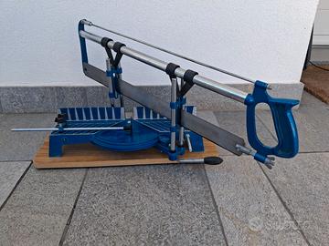 SEGA TAGLIACORNICI