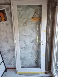 Porta a vetri con serratura