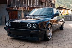 Bmw e30 Coupe 318is swap 325i  220cv