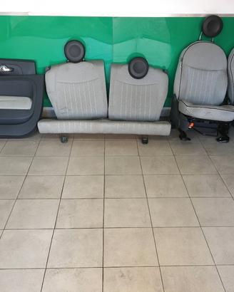 interno fiat 500 lounge 