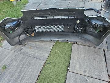 Paraurti completo per fiat 500 longe.