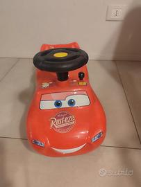 Macchinina cavalcabile Saetta McQueen con suoni