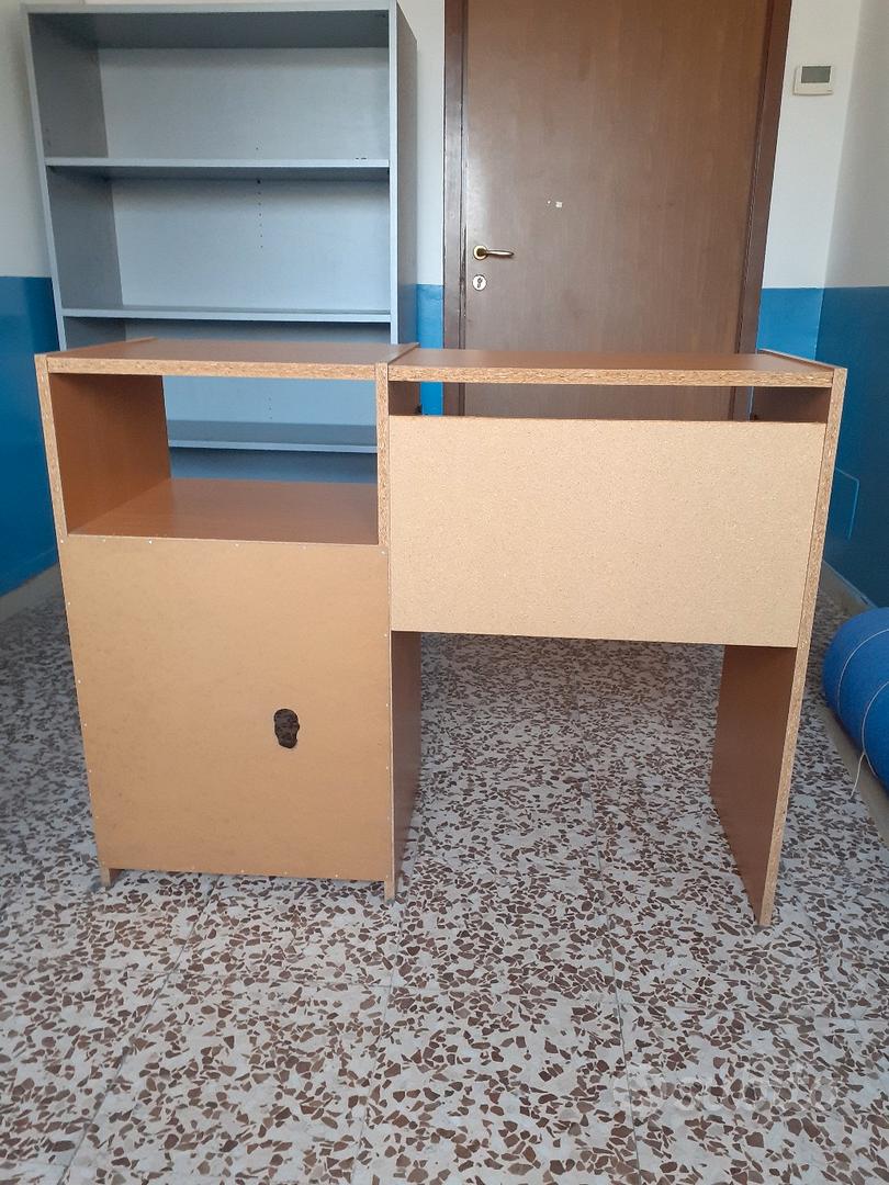 Tavolo porta PC - Arredamento e Casalinghi In vendita a Milano