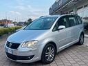 vw-touran-1-9-tdi-105cv-dsg-7-posti