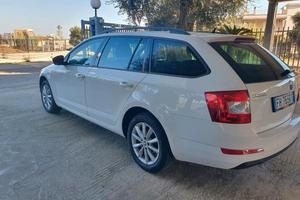 Skoda Octavia 1.6 TDI CR 115 CV Wagon Ambition