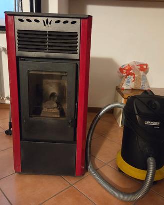 Stufa pellet e aspira cenere