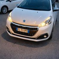 Peugeot 208 ALLURE 1.6 Diesel 100 cavalli 
