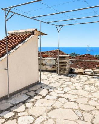 5 LOCALI A TERZORIO