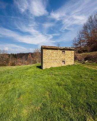 Rustico / Casale di 150 m² con 5 locali a Pratovec