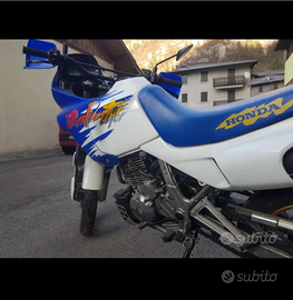 Honda Domiantor NX 650 RD02