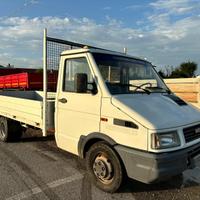 Iveco turbo daily 35-10 2.5 td km 380.000