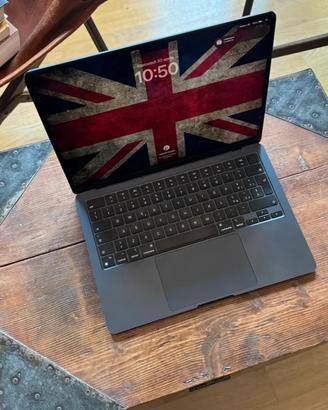 Macbook air M2 13.6 16Gb stato batt99% pari al new