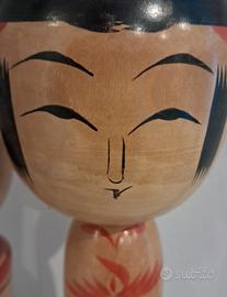 coppia di bambole kokeshi