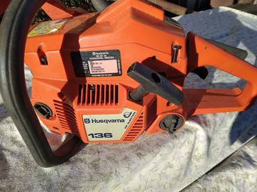 MOTOSEGA HUSQVARNA 136