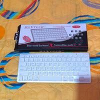 Samsung j6 completo di tutto e tastiera bluetooth 