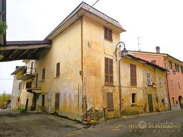 Casa indipendente di 250 m² con più di 5 locali e 