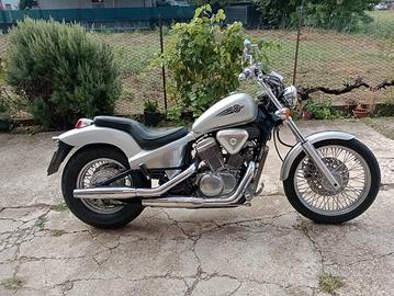 HONDA SHADOW 600 ( 4 MARCE)